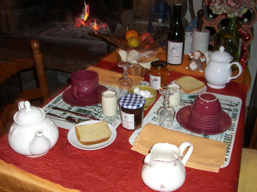 Gites De La Ferme Auberge De Mesauboin Billé Kültér fotó